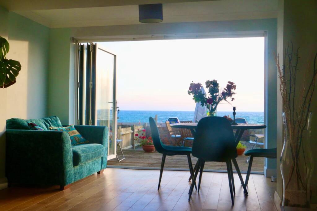 סיפורד Serenity "Your Calm Seafront Retreat" By Air Premier מראה חיצוני תמונה