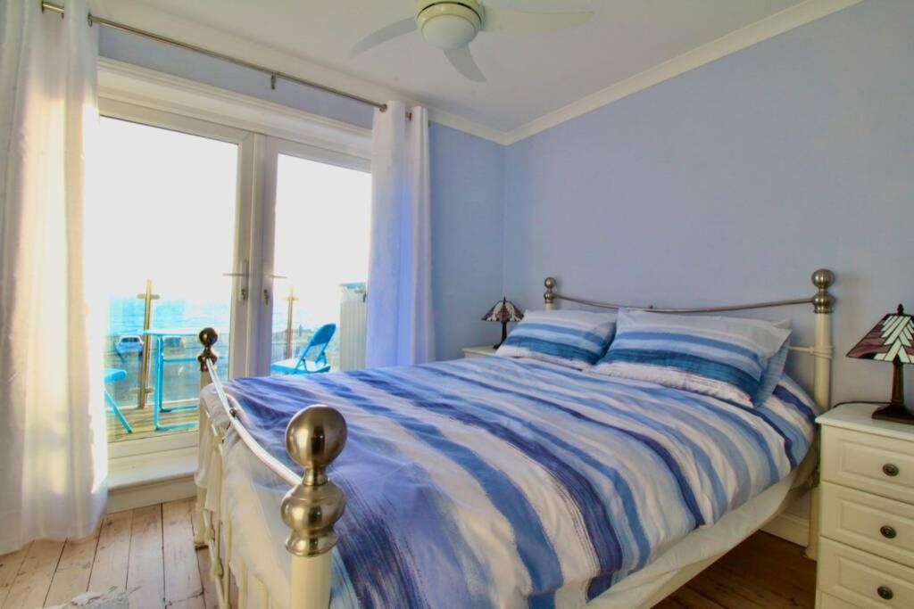 סיפורד Serenity "Your Calm Seafront Retreat" By Air Premier מראה חיצוני תמונה